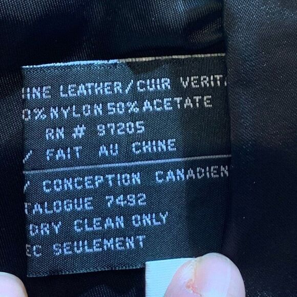 Danier leather skirt and jacket suit, leather, python texture, EUC, lined, sz 8 - Picture 11 of 16